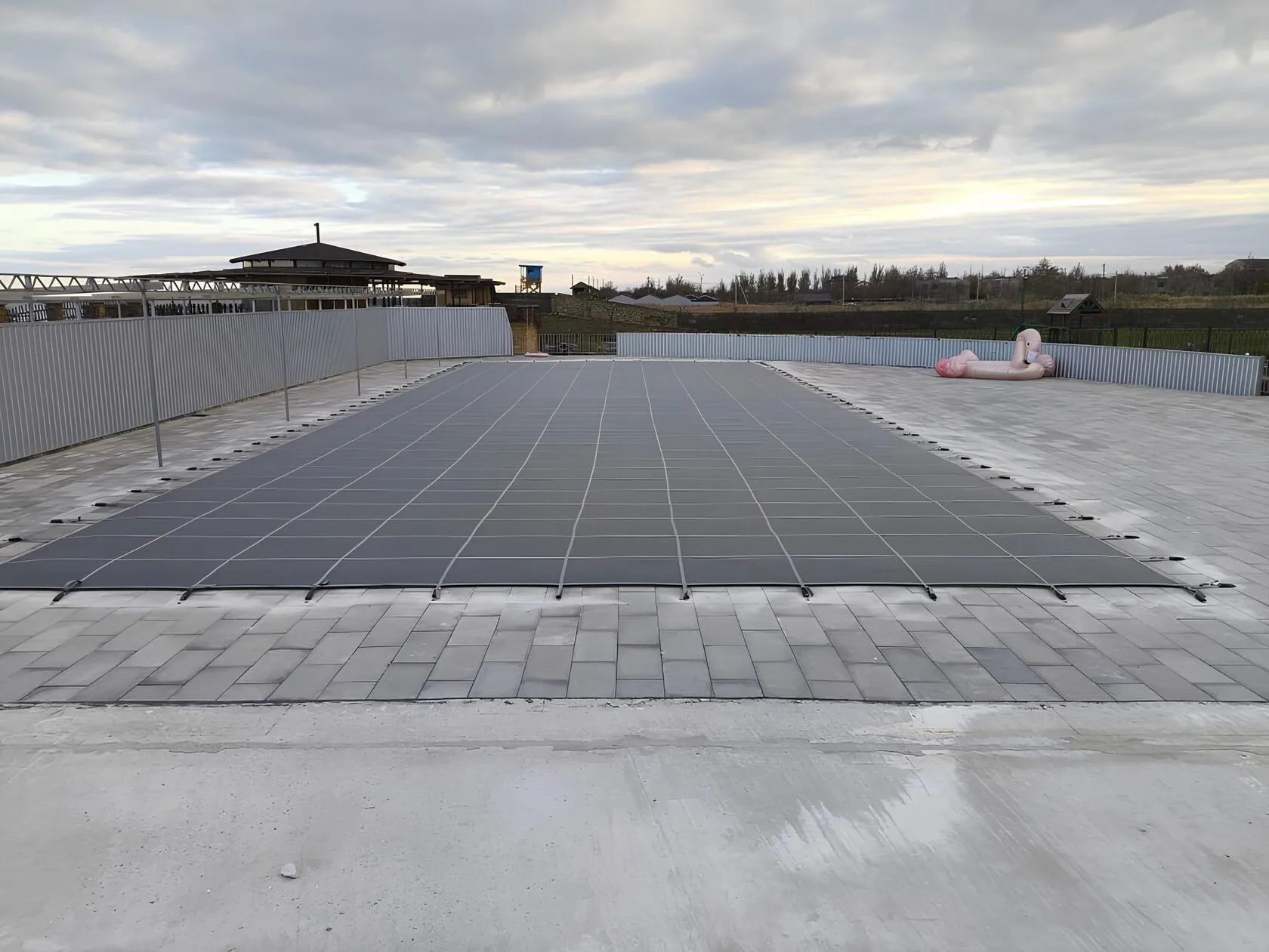 Защитное покрывало для бассейна в Великих Луках